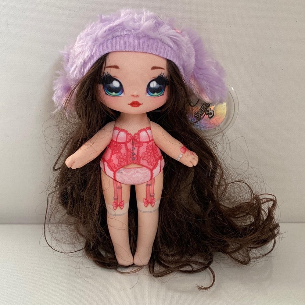Na! Na! Na! Surprise Fashion Doll